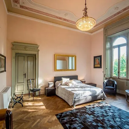 Affittacamere Camera in Villa con Piscina Mandello del Lario